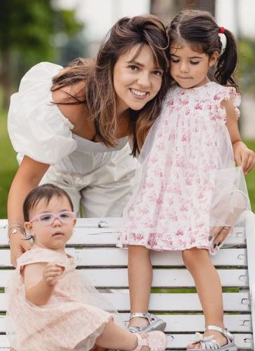 Andreea Beldean with her two beautiful daughters Mashica and Zoe